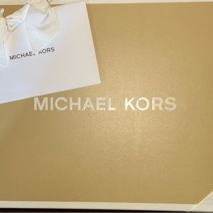 Small Michael Kors Gft Box with Bow